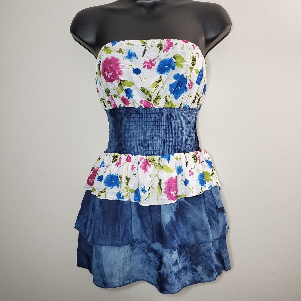Beautiful Strapless Mini dress